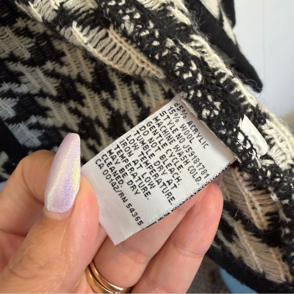 Vintage 90s Black White Houndstooth Knit Cardigan Sweater Cardigan Size Medium - Picture 8 of 11